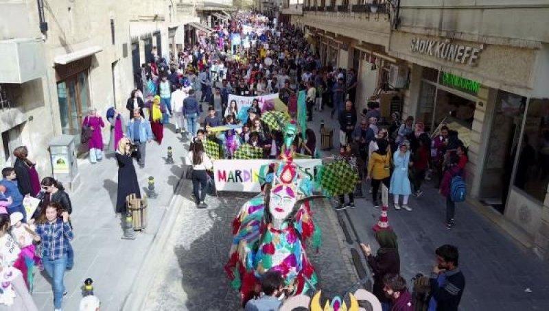 Mardin 'Uçurtma Festivali''nden renkli görüntüler
