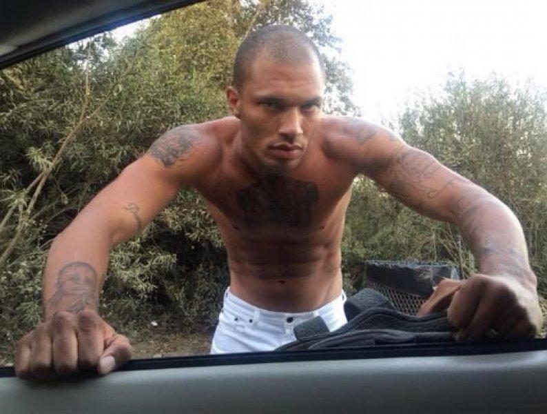 Dünyanın en yakışıklı mahkumu Jeremy Meeks sınır dışı edildi