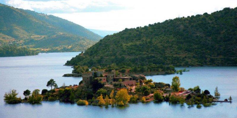 Satın alabileceğiniz dünyanın en güzel adaları