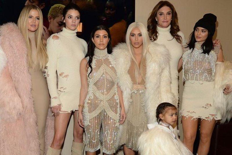 Kardashian ailesinin yıllık geliri dudak uçuklattı