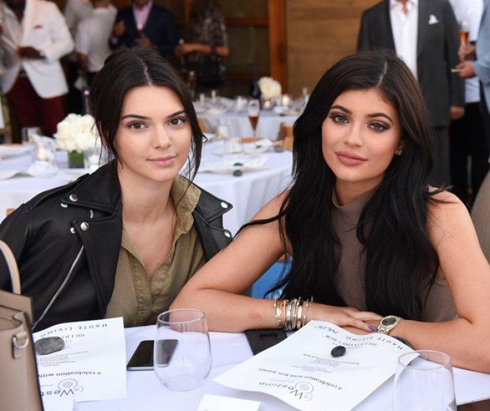Kardashian ailesinin yıllık geliri dudak uçuklattı