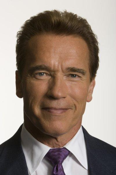 Ünlü aktör Arnold Schwarzenegger’e Fransız Şeref Nişanı