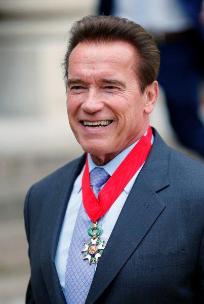 Ünlü aktör Arnold Schwarzenegger’e Fransız Şeref Nişanı