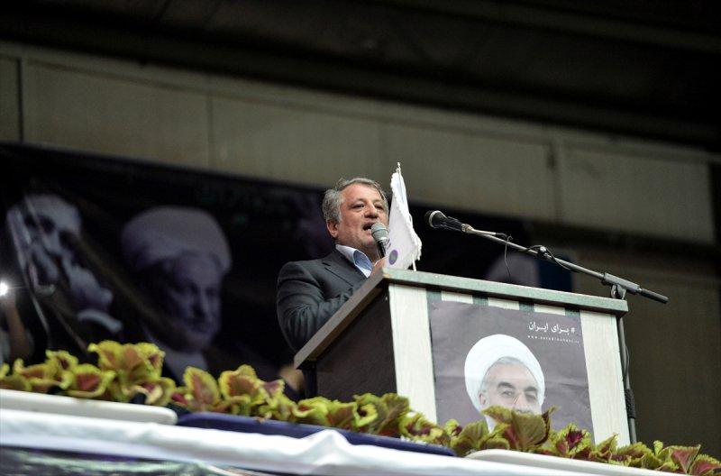 İran'da üniversite öğrencileri miting düzenledi