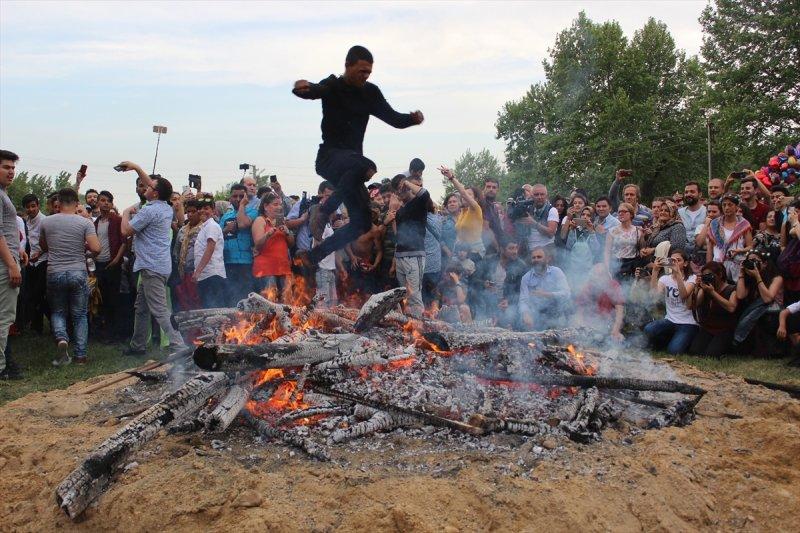 Edirne’de renkli Hıdırellez kutlamaları