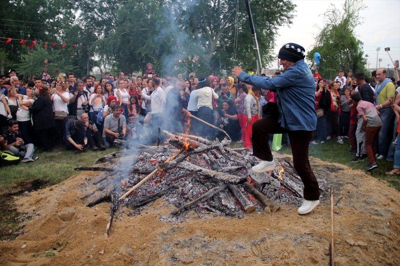 Edirne’de renkli Hıdırellez kutlamaları