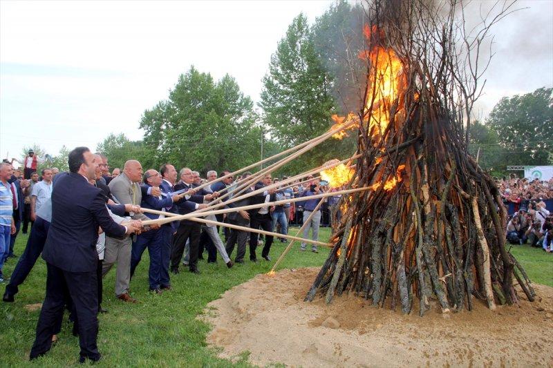 Edirne’de renkli Hıdırellez kutlamaları
