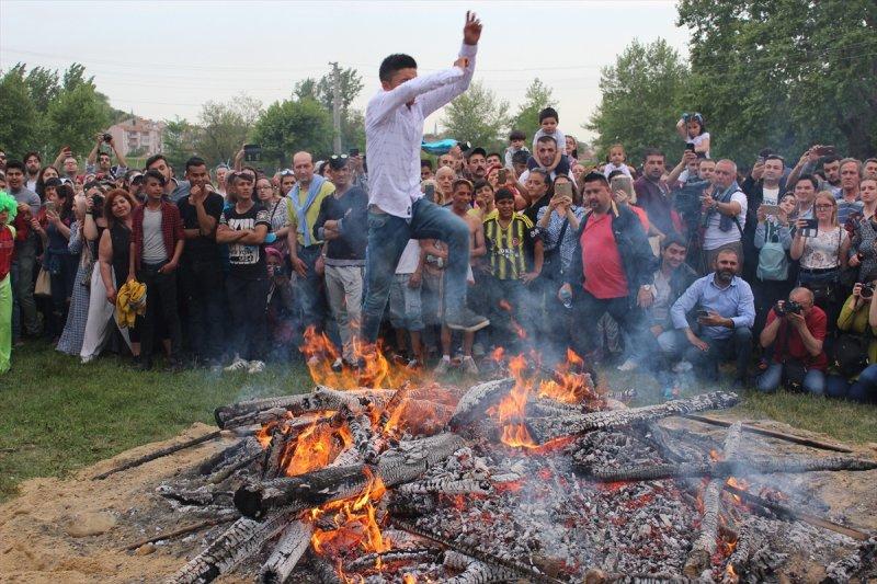 Edirne’de renkli Hıdırellez kutlamaları