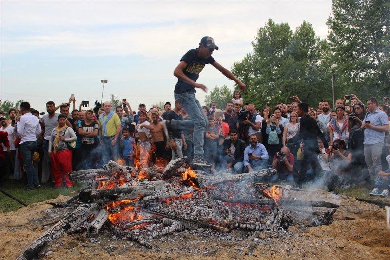 Edirne’de renkli Hıdırellez kutlamaları