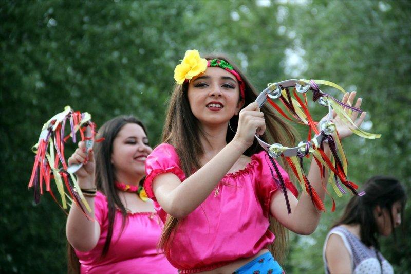 Edirne’de renkli Hıdırellez kutlamaları