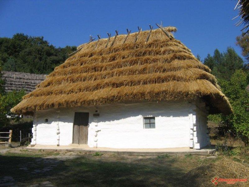 Krallığın saman çatılı evleri 