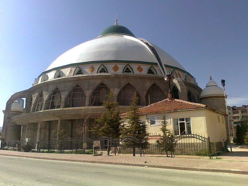 Bosna Savaşı'nda yıkılan camiler küllerinden doğuyor