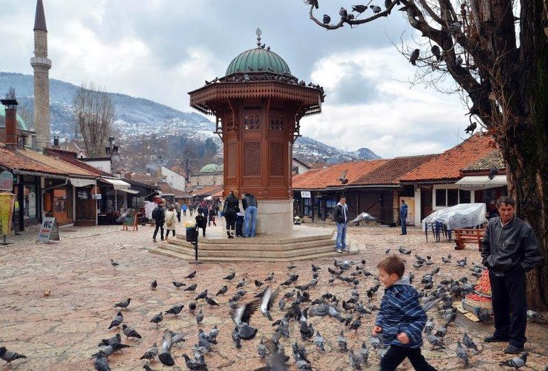 Bosna Savaşı'nda yıkılan camiler küllerinden doğuyor
