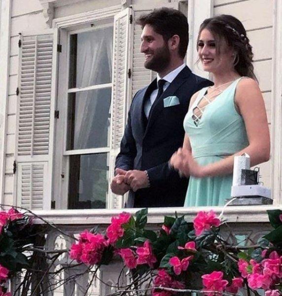 Gizem Karaca nişanlandı