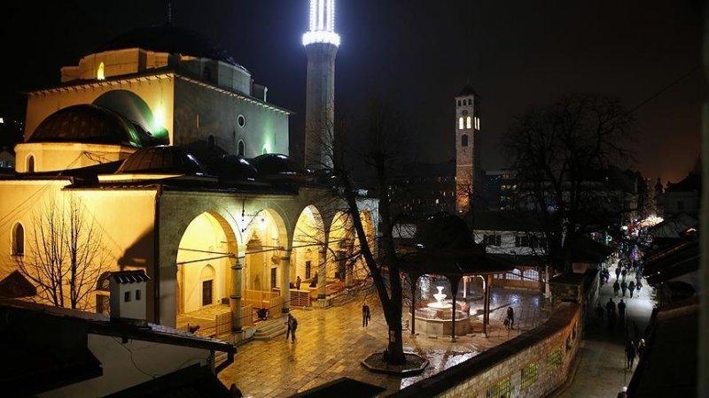 Bosna Savaşı'nda yıkılan camiler küllerinden doğuyor