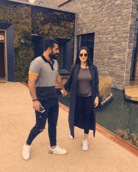 Güzel oyuncu Merve Sevi nişanlandı 