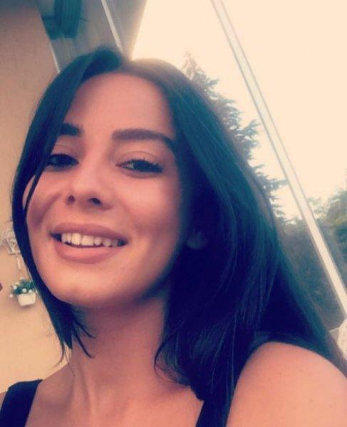 Güzel oyuncu Merve Sevi nişanlandı 