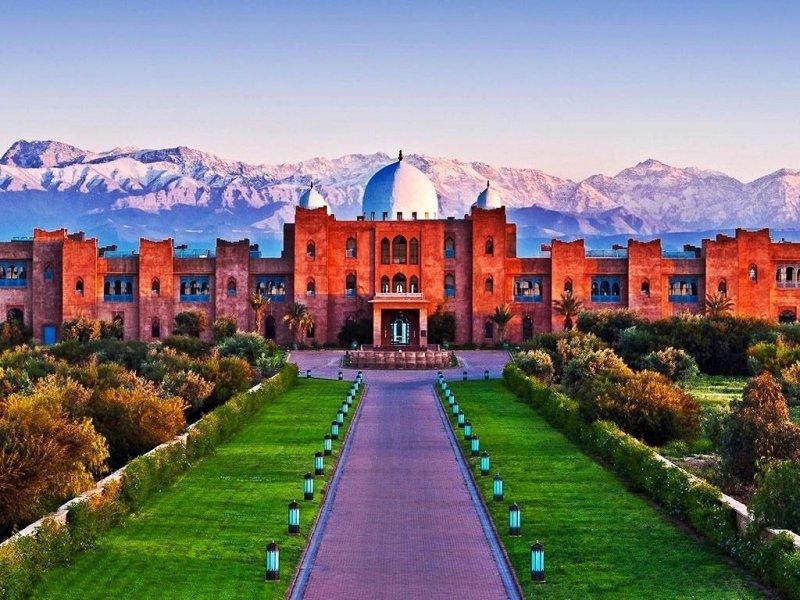 Toprakları kızıl şehir Marakeş 