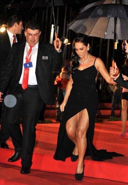 Hülya Avşar 35 yıldır gündemde 