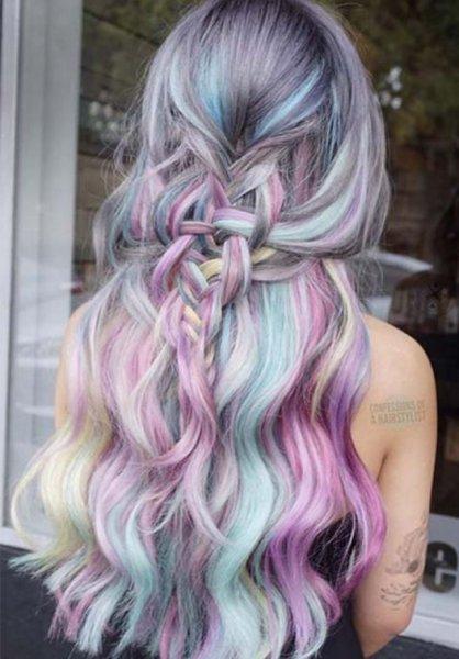 Hollywood'un son gözdesi örgülü saçlar 