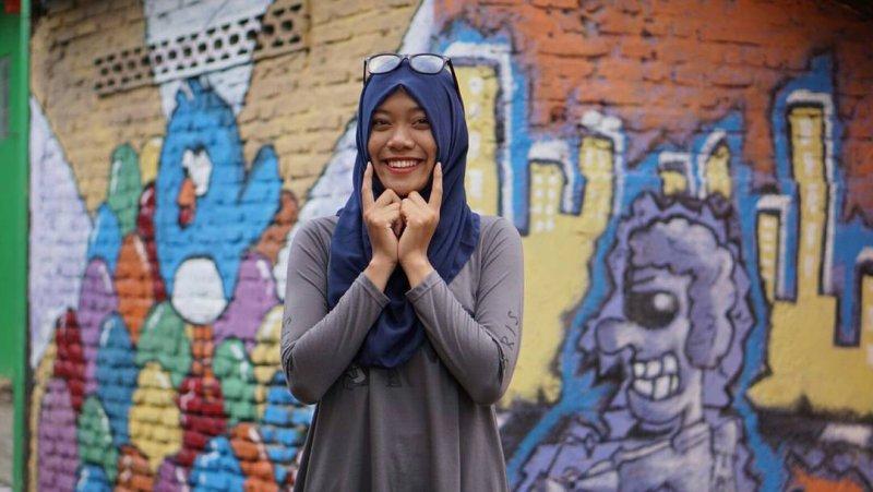 Endonezya'da gecekondu köyü renklere büründü 