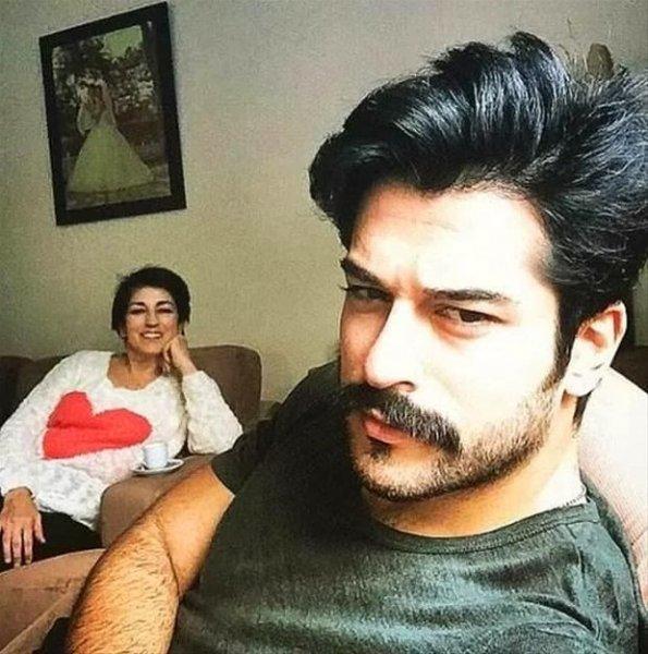 Ünlülerden Anneler Günü paylaşımları - Resim 34