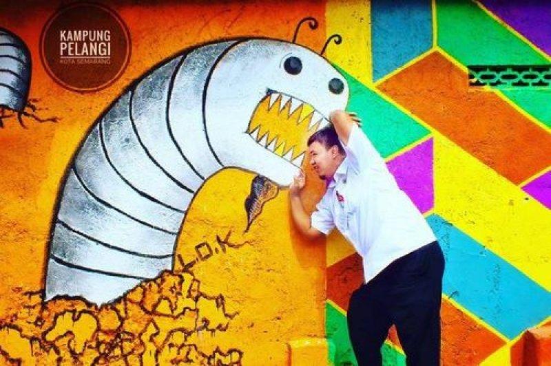 Endonezya'da gecekondu köyü renklere büründü 