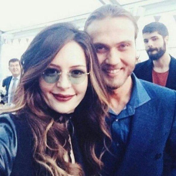 Sarp Akkaya ile Sinem Yalçınkaya evlendi