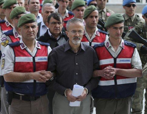 FETÖ'cü darbeciler hakim karşısında