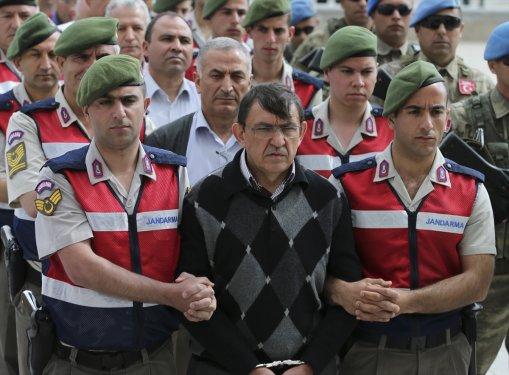 FETÖ'cü darbeciler hakim karşısında