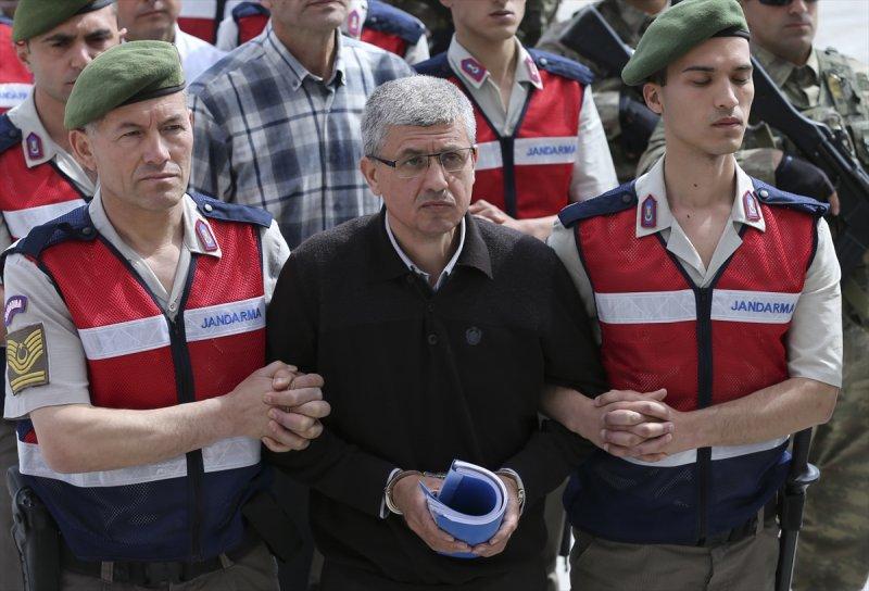 FETÖ'cü darbeciler hakim karşısında