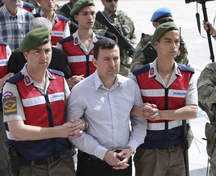 FETÖ'cü darbeciler hakim karşısında