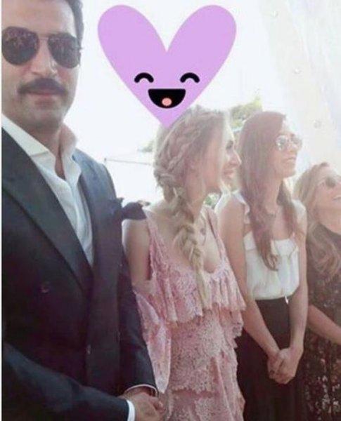 Sarp Akkaya ile Sinem Yalçınkaya evlendi