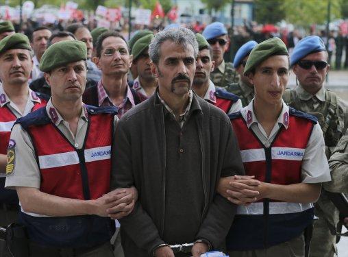 FETÖ'cü darbeciler hakim karşısında