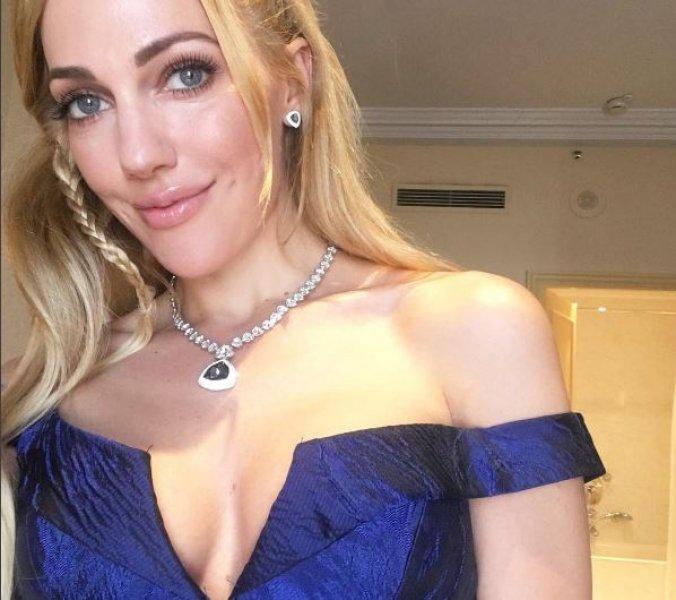 Meryem Uzerli dünya yıldızlarıyla