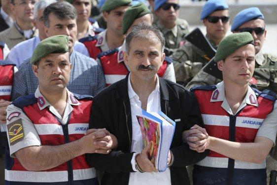 FETÖ'cü darbeciler hakim karşısında