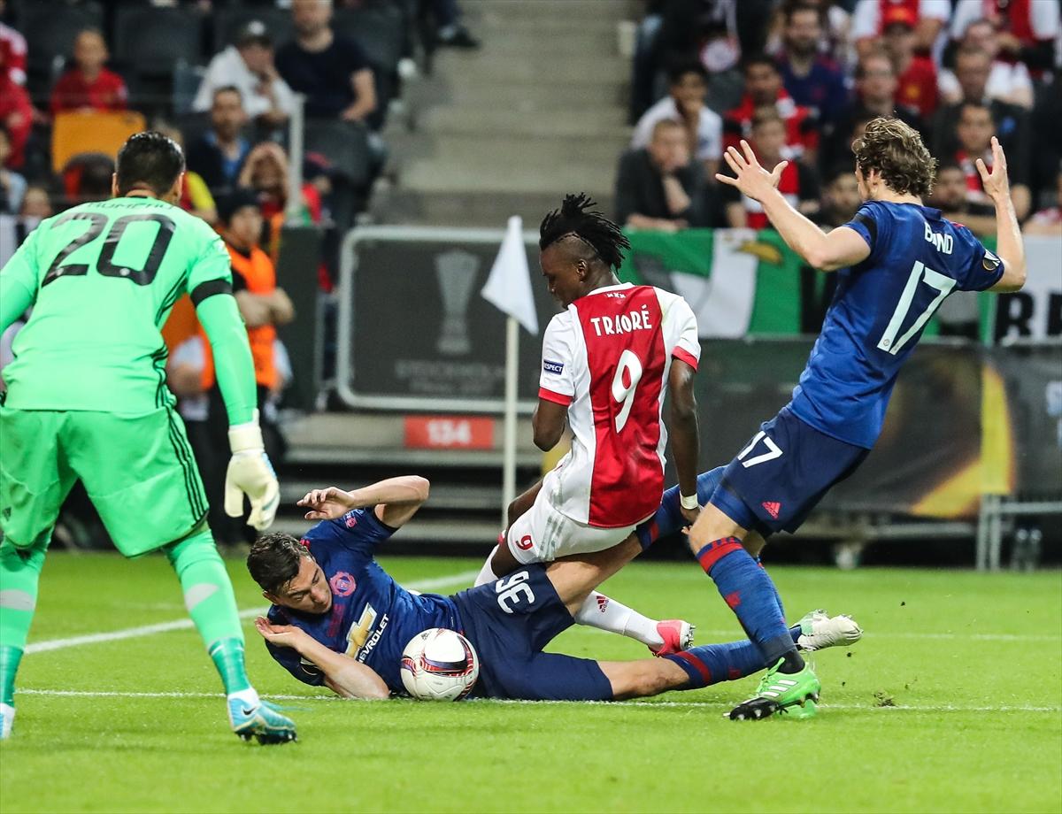 Manchester United - Ajax Avrupa Ligi finali maçından kareler