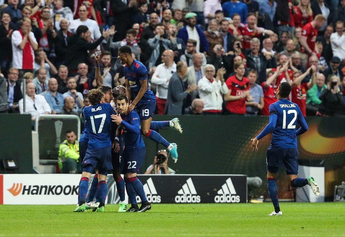 Manchester United - Ajax Avrupa Ligi finali maçından kareler