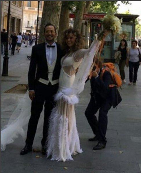 Ünlü oyuncu Sarp Apak evlendi