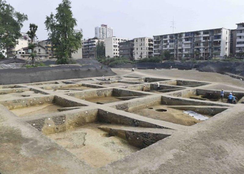 Çin'de bin yıllık gizli tapınak keşfedildi