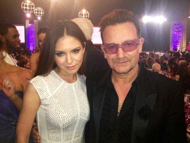 Güzelliğiyle dikkat çeken piyano kraliçesi Lola Astanova