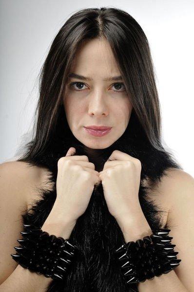 Merve Sevi evleniyor