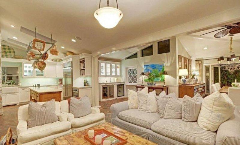 Selena Gomez 2.25 milyon dolara yeni ev aldı 