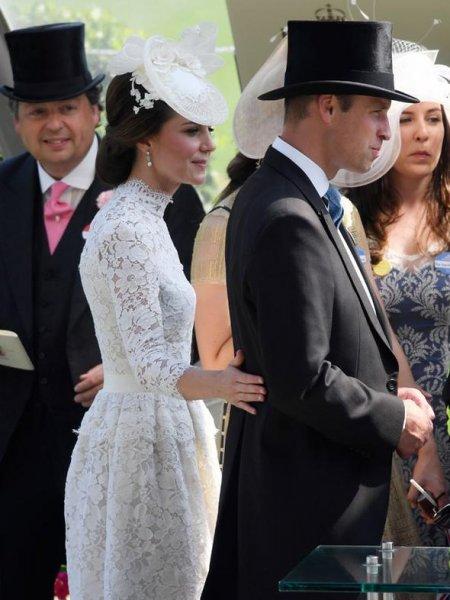 Kate Middleton etrafına neşe saçtı 