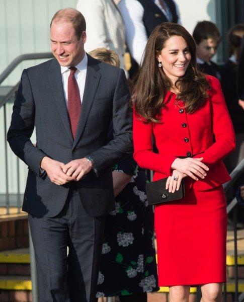 Kate Middleton etrafına neşe saçtı 