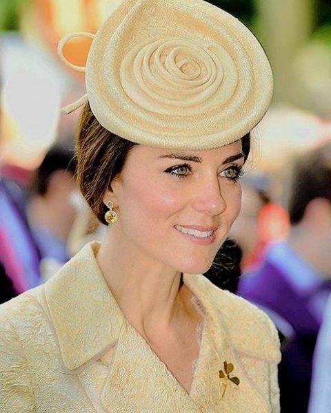 Kate Middleton etrafına neşe saçtı 