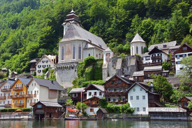 Dünyanın en güzel köyü: Hallstatt