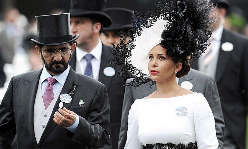 At yarışında şapka şıklığı 