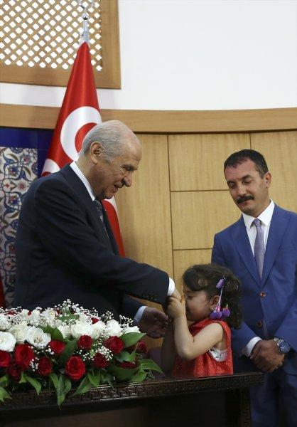 Bahçeli partililerle bayramlaştı