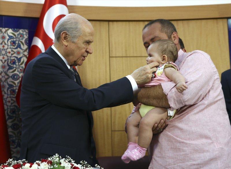 Bahçeli partililerle bayramlaştı